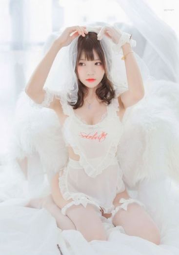 华裔女科学家在美遭审查后自杀